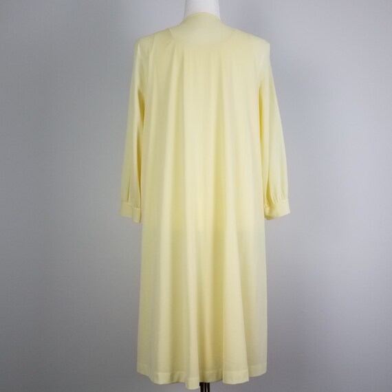 60's Vintage Embroidered Pale Yellow Peignoir Set… - image 8