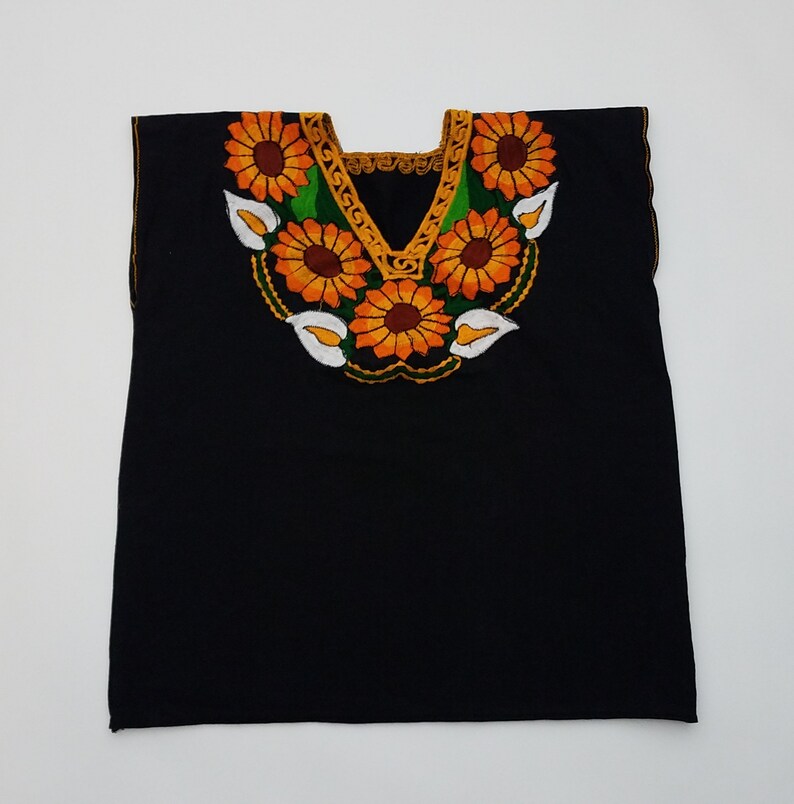 70/'s Vintage Black Boxy Linen Embroidered Sunflower Top Boho Hippie Mexican Blouse Medium Size 4 Size 6