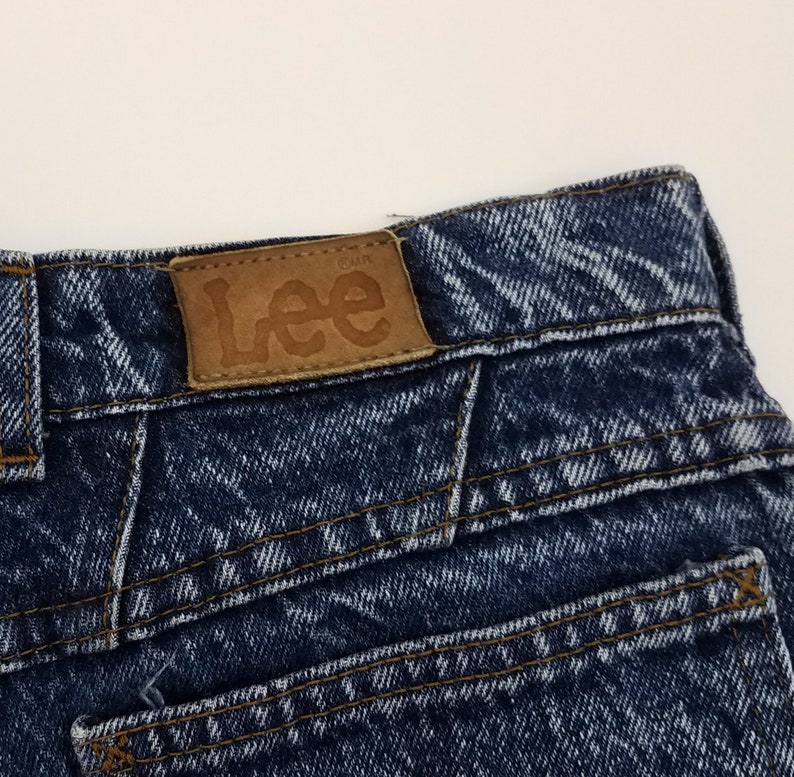 80/'s Vintage  Stonewash Blue Denim Jeans by Lee Large Size 8 Size 10 30x30.5 High Waist Medium Wash Jeans Mom Jeans Grunge Distressed Denim