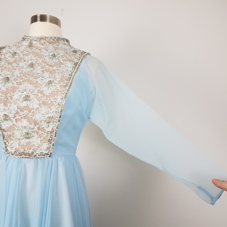 60/'s GLAM Powder Blue Fit /& Flare Skater Dress by Jack Bryan Small Size 2 Size 4 Long Sleeve Dress with Beaded Lace Bodice