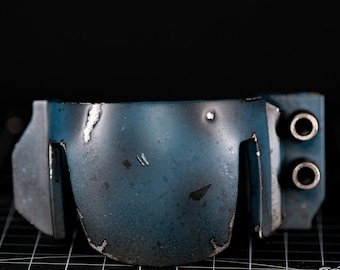 Mandalorian left knee armor