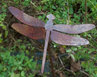 Rusted Metal Dragonfly - Garden stake - Plant pot stakes - Rusty metal garden art - Rustic art gifts - Decorative animal exterior ornaments