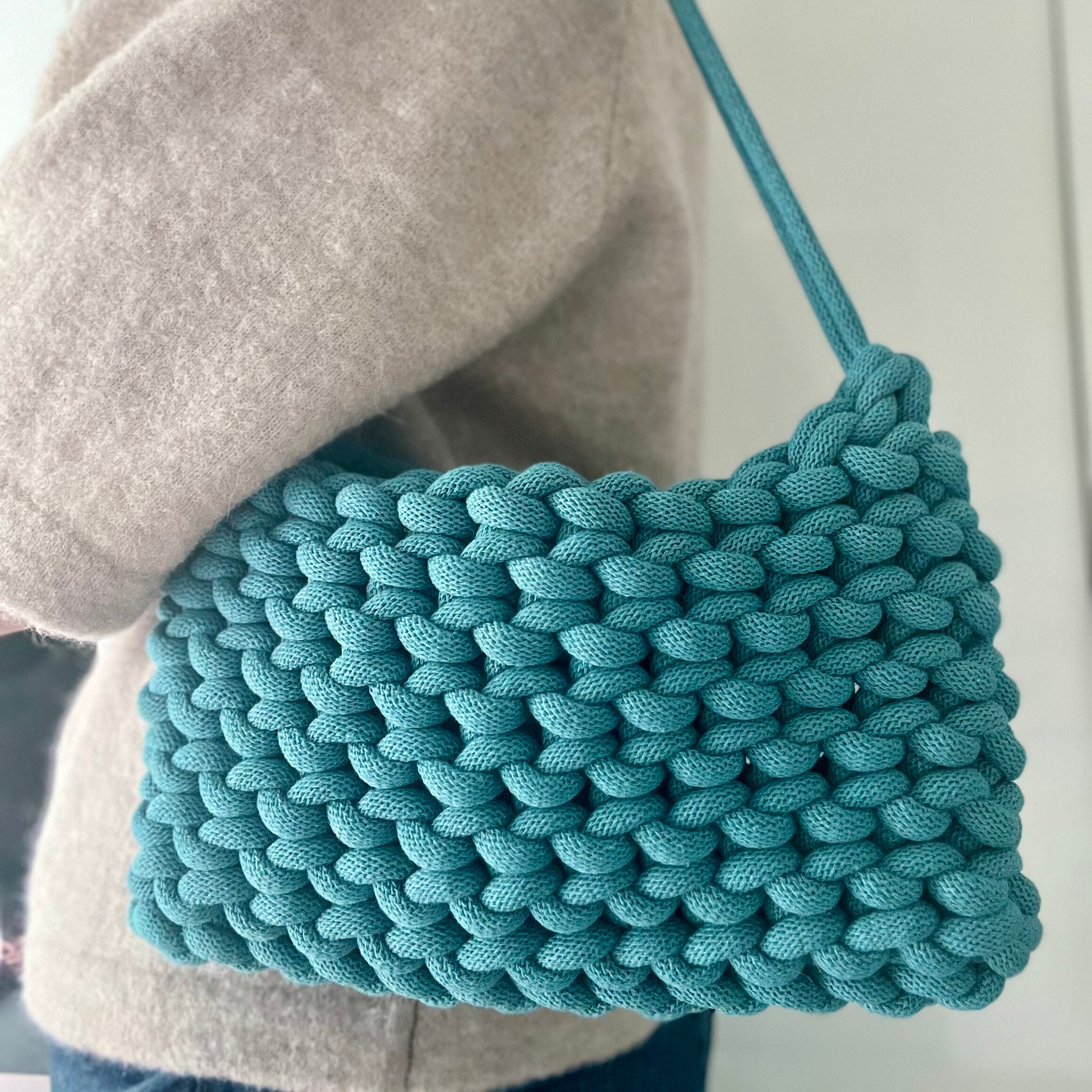 Craftdady Handgestrickte Blumen-Aufnäher Aus Baumwolle – 30 Stück Für DIY, Nähen, Kleidung & Deko, 37–41 Mm