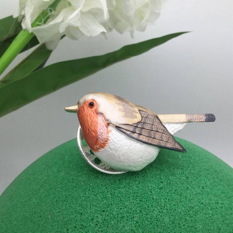 Hand Painted Magnetic Robin Brooch image 1