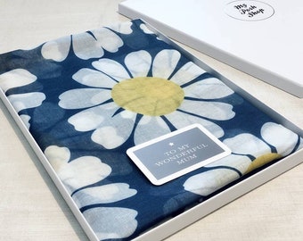 Giant Daisy Print Scarf In Gift Box