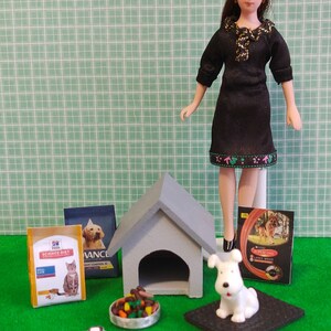 1:12 Miniature Dog House & Accessories image 2