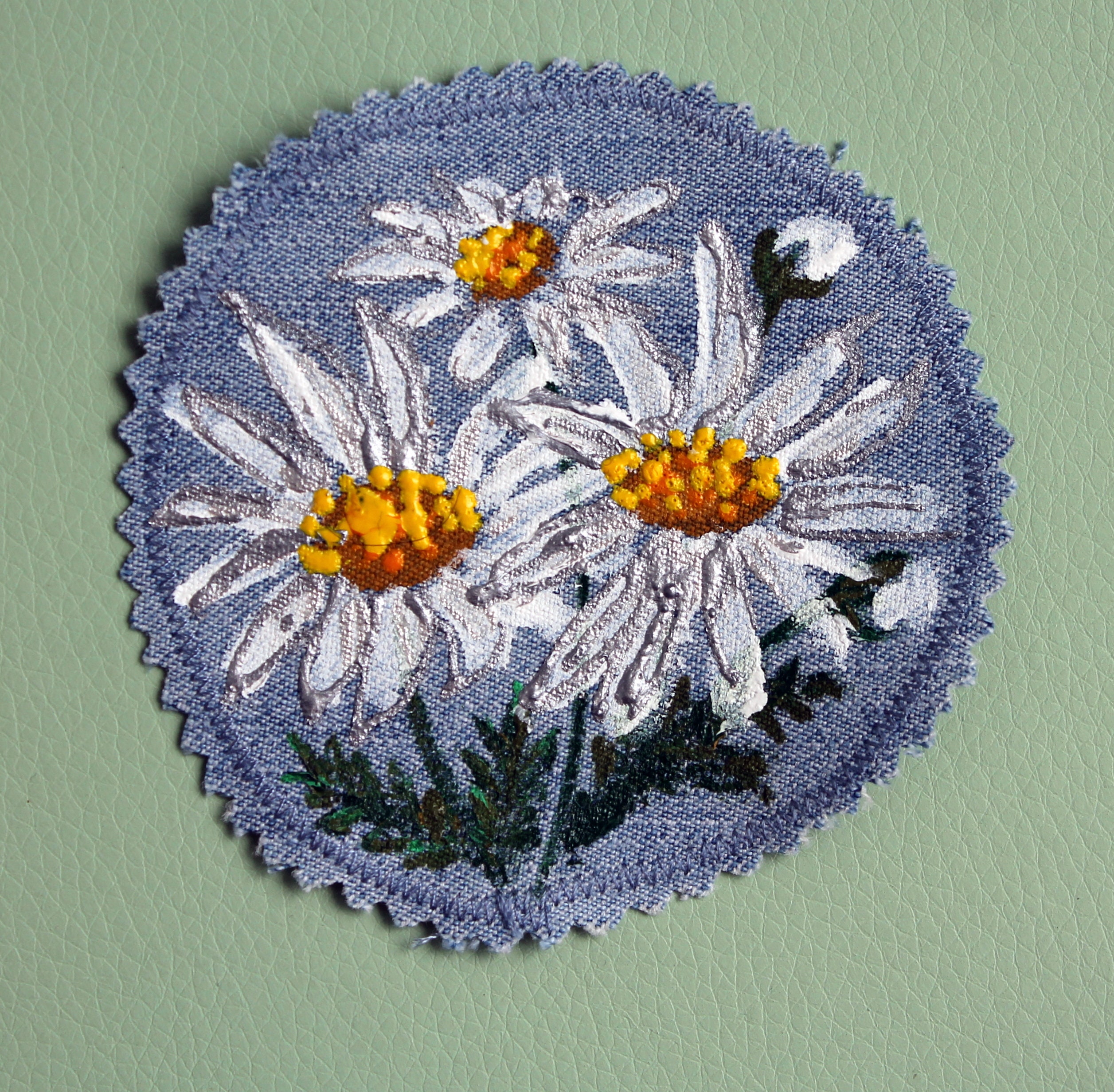 Washed Daisy Patch Top