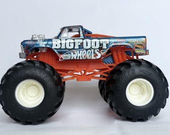 Hot Wheels Monster Trucks Big Foot sovradimensionato in scala 1:24