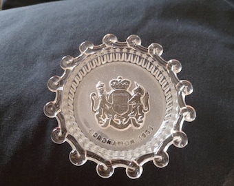 Pressed Glass 1953 Queen Elizabeth II Coronation pin dish. Royal Collectable. Royal Memorabilia. Vintage Glassware.