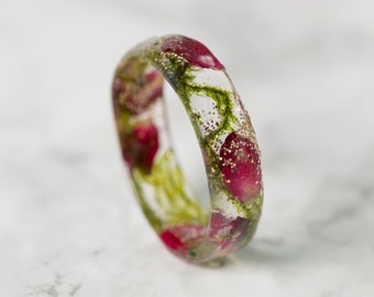Band Ring with Dry Pressed Flower Rose Petals Thin Resin Ring for Women, Wedding Band Ring Resin Flower Jewelry, Nature Inspired Ring