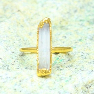 Raw Rock Crystal Ring, Natural Raw Clear Quartz Ring, Gold Ring, 14K Gold Ring, Crystal Quartz Ring, Engagement Ring, Birthstone Ring