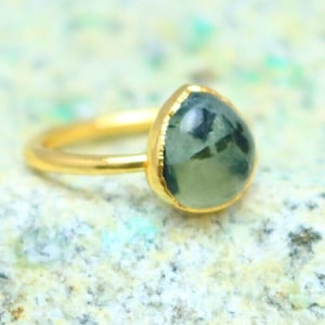 Raw Prehnite Ring, Natural Prehnite Gold Ring, Boho Gold Ring, Prehnite Ring, Engagement Ring, Birthstone Ring, Bridal Ring, Stacking Ring