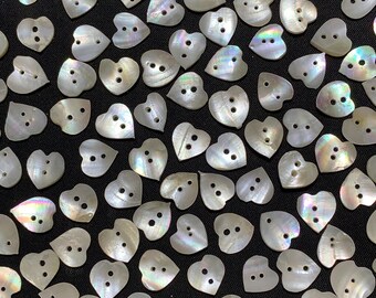 50個入り天然マザーオブパール縫製ボタン、10mm2つ穴アンティークボタン、MOPハート型ボタン、宝石縫製ボタン
