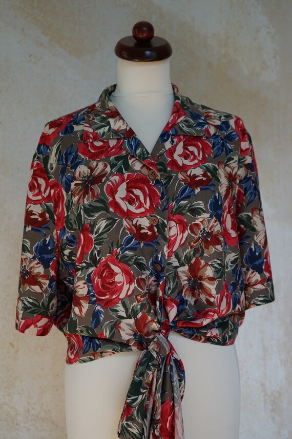Vintage Cropped Shirt 80s 90s Size 38-42, red flor