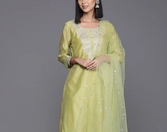 Groene Zari Silk Floral Geborduurde Kurta met broek & Dupatta - Indiase trouwjurk - Silk Kurta Sets voor dames - Salwar Suit Set