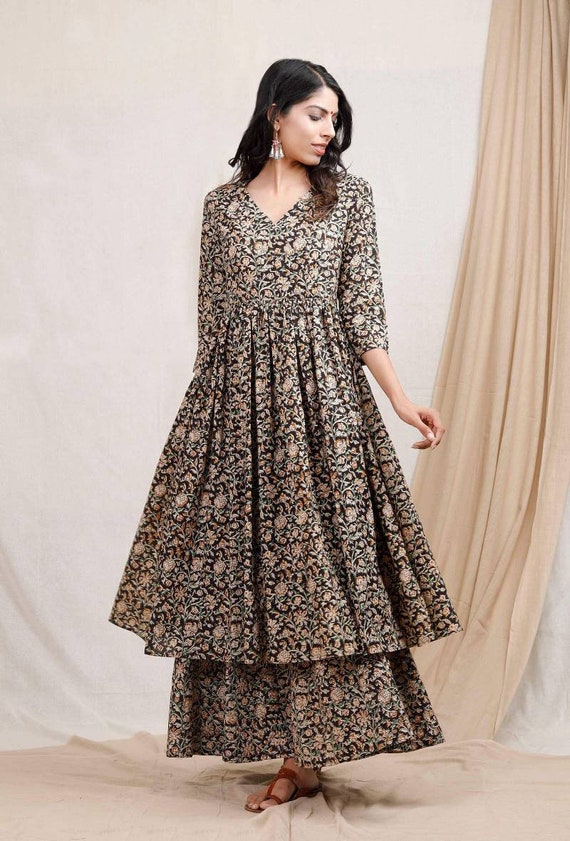 Beautiful Crepe-Silk Kurti with skirt. | Kurti designs, Long kurti designs,  Fashion attire
