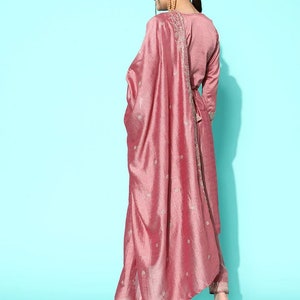 Ensemble kurta en soie pour femme Kurta brodé rose à motifs ethniques avec pantalon et dupatta Robe de mariée indienne Vêtements ethniques femme image 4