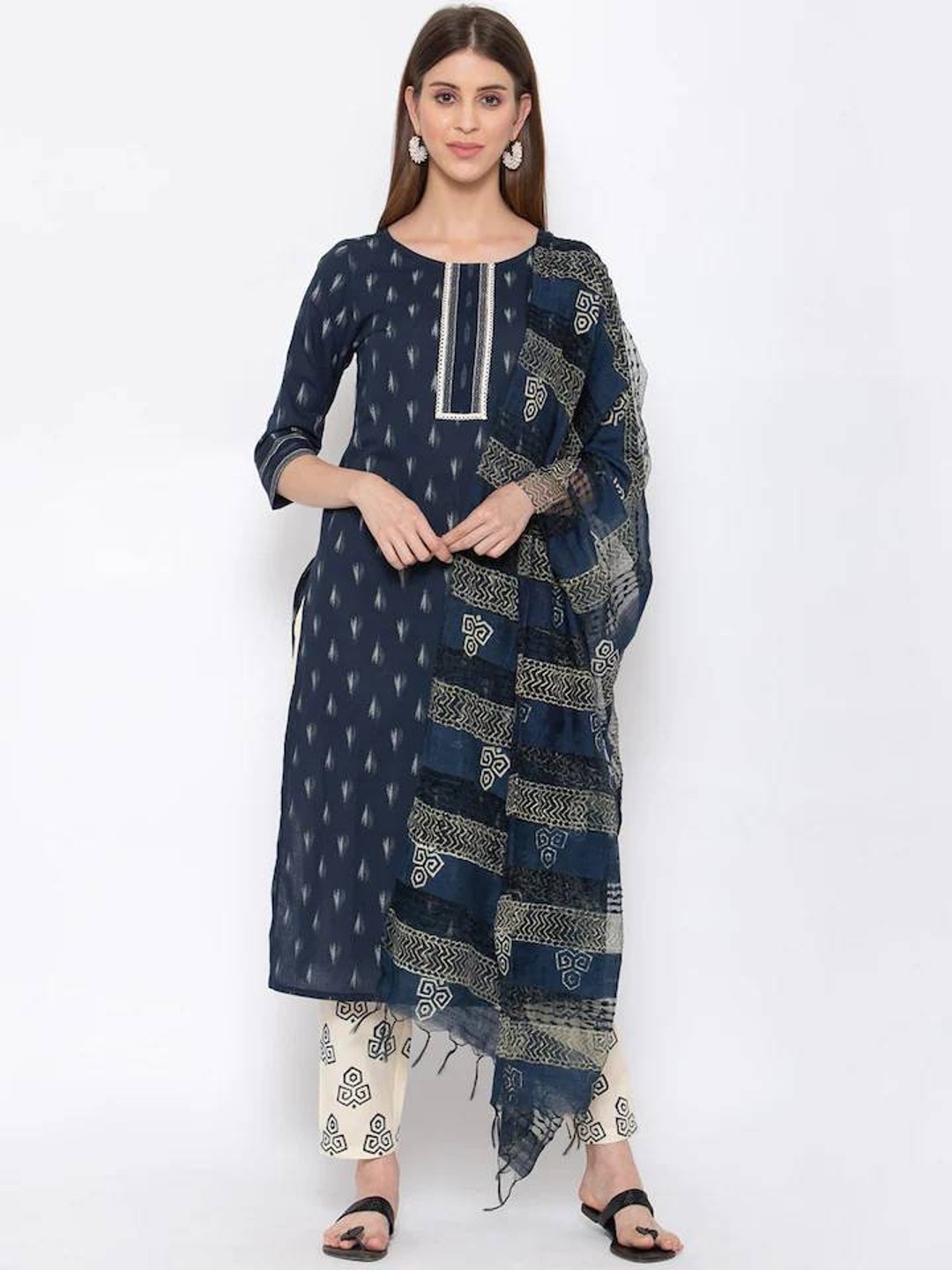 Buy Navy Blue Kurtas & Kurtis for Women by Fusion Online | Ajio.com