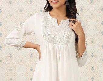 Tunique - Haut trapèze blanc à broderies florales et sequins pour femme - Kurti court - Kurtis pour femme - Short Kurta - Chemise indienne ethnique pour femme