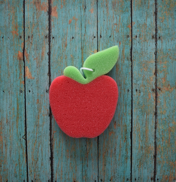 Apple Bath Sponge | Fun Quirky Shower Accessory, Soft Exfoliating Natural Sponge for Kids & Adults, Gentle Bath Product