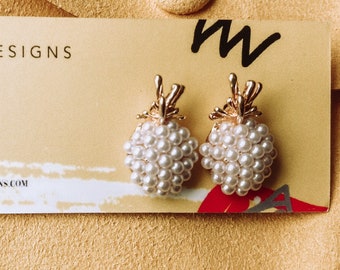 pineapple stud earrings,gold pineapple earrings,beaded pineapple earrings,tropical fruit earrings,beach wedding earrings