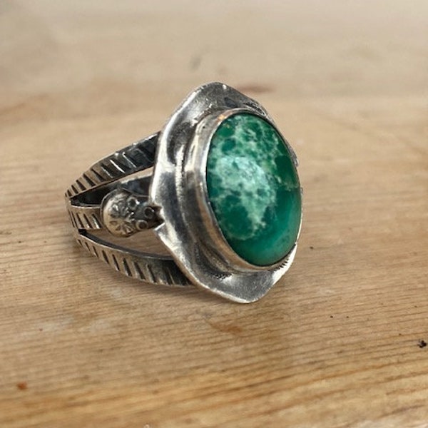 Vintage Navajo Snake Sterling Silver Ring with Green Turquoise Size 6 Native American Estate