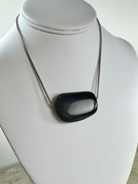 Tiffany & Co. Elsa Peretti® Bean® Design Pendant Necklace Choker