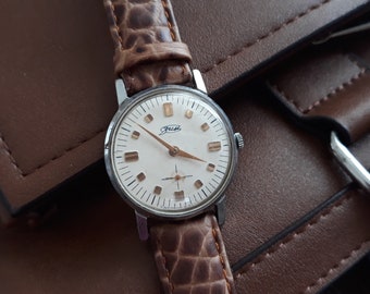 Vintage Mechanical Watch for Men | Retro Wristwatch | Leather Strap | Manual Wind | Gift for Him | Classic Style | Timeless Men’s Accessory