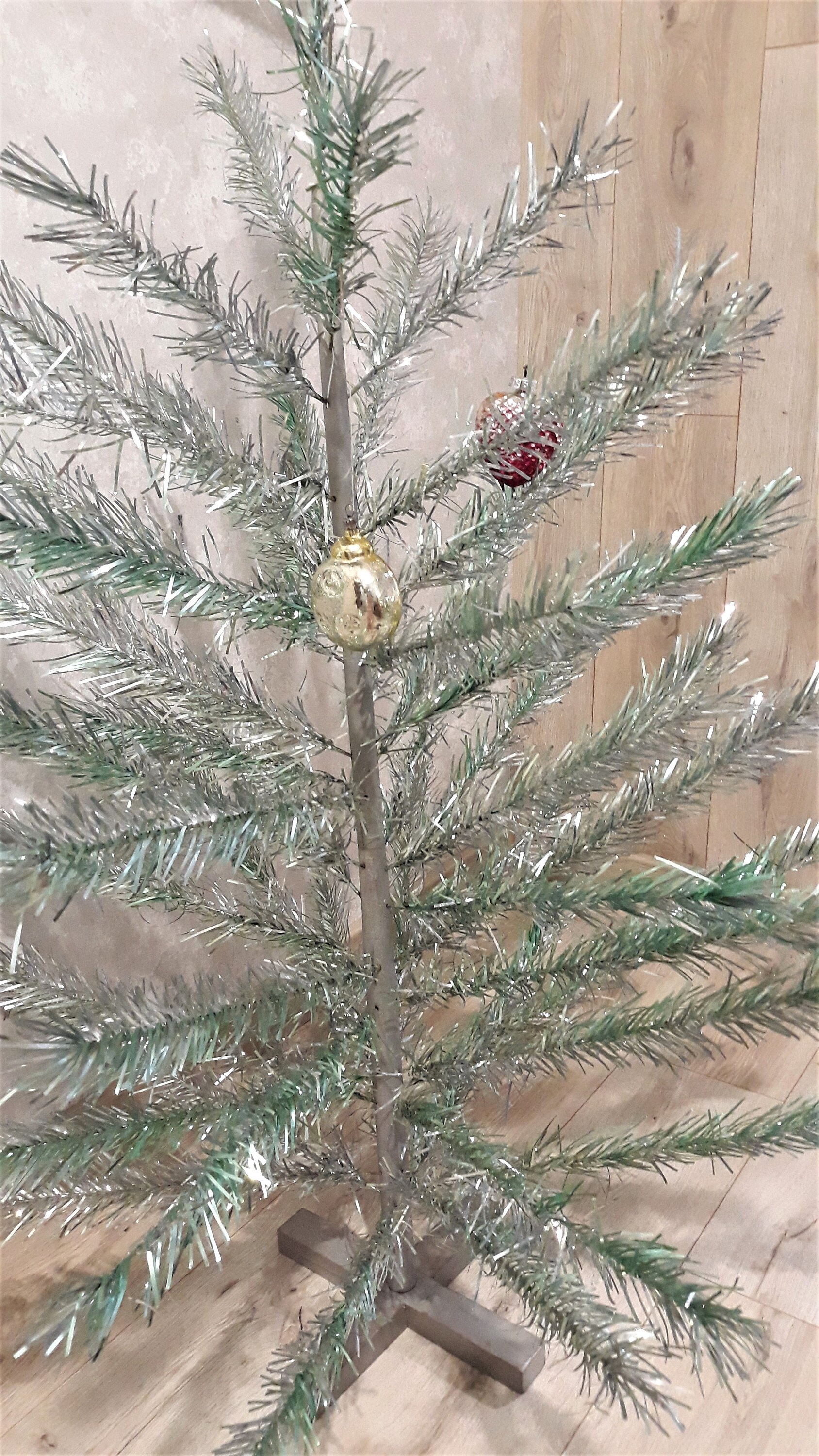 Aluminum Christmas tree 50 inches 125 cm Vintage shiny Etsy