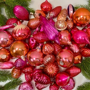 00 pink christmas glass ornaments antique Xmas Home Decor Pink, 1950s christmas decoration, vintage shiny Christmas, retro boha glass decor