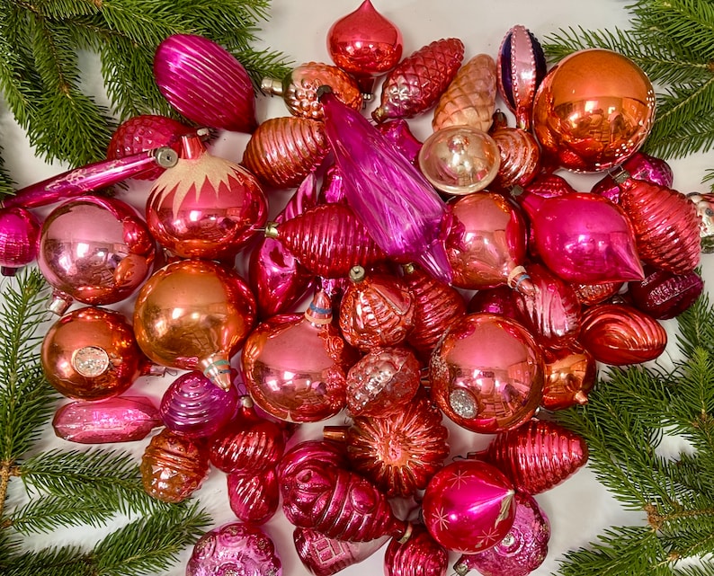 00 pink christmas glass ornaments antique Xmas Home Decor Pink, 1950s christmas decoration, vintage shiny Christmas, retro boha glass decor