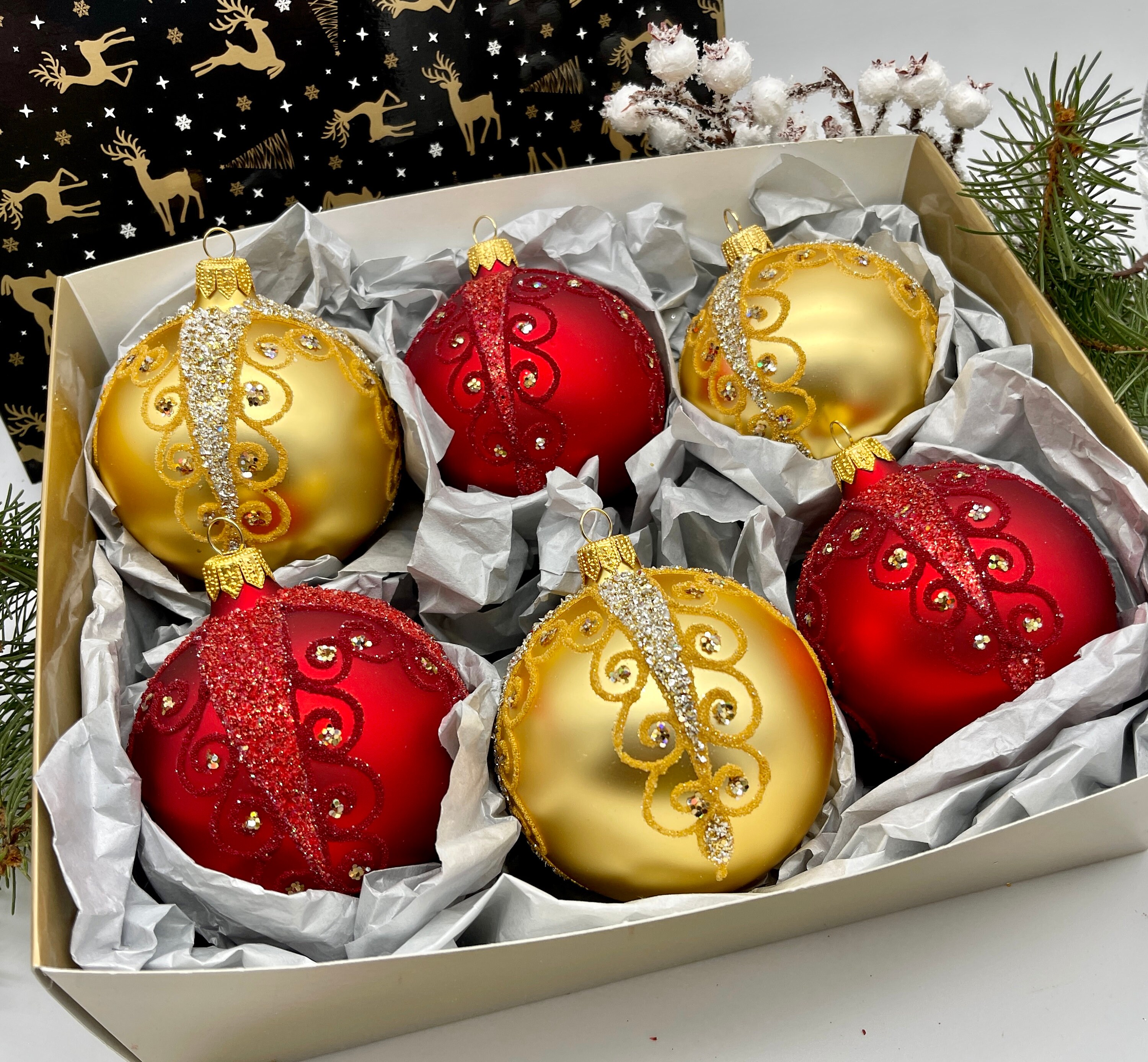 赤と金のクリスマスセット、ガラスボール6個入り、ギフトボックス付き