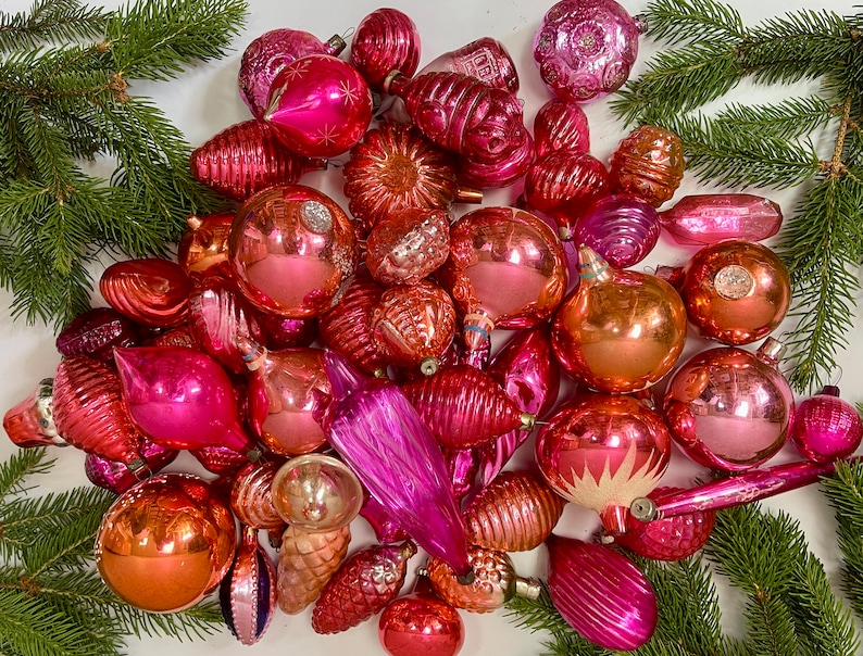 00 pink christmas glass ornaments antique Xmas Home Decor Pink, 1950s christmas decoration, vintage shiny Christmas, retro boha glass decor