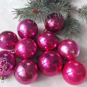 10 pink  glass christmas tree ball ornaments, 1950s Christmas,assortment Christmas antique balls, ,Winter decor, Gifts ideas,Handpainted