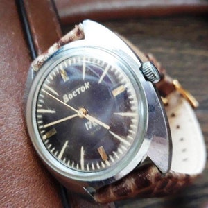 Vintage Mechanical Watch for Men | Retro Wristwatch | Leather Strap | Manual Wind | Gift for Him | Classic Style | Timeless Men’s Accessory