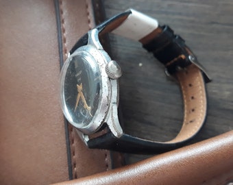 Vintage Pobeda Mechanical Watch for Men | Retro Wristwatch | Classic Leather Strap | Montre Homme | Manual Wind | Gift for Him
