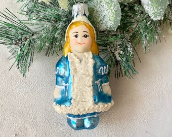 Vintage Plastic Santa Claus and Rubber Snow Maiden Christmas Figurine Vintage Christmas Decorations Christmas Gift Collectible Toys Decor Vintage Plastic Santa Claus and Rubber Snow Maiden Christmas Figurine Vintage Christmas Decorations Christmas Gift Collectible Toys Decor