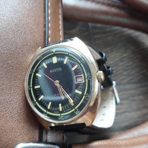 Vintage Mechanical Watch for Men | Retro Wristwatch | Leather Strap | Manual Wind | Gift for Him | Classic Style | Timeless Men’s Accessory