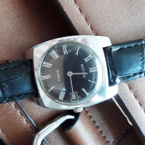 Vintage Mechanical Watch for Men | Retro Wristwatch | Leather Strap | Manual Wind | Gift for Him | Classic Style | Timeless Men’s Accessory
