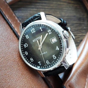 Vintage Mechanical Watch for Men | Retro Wristwatch | Leather Strap | Manual Wind | Gift for Him | Classic Style | Timeless Men’s Accessory