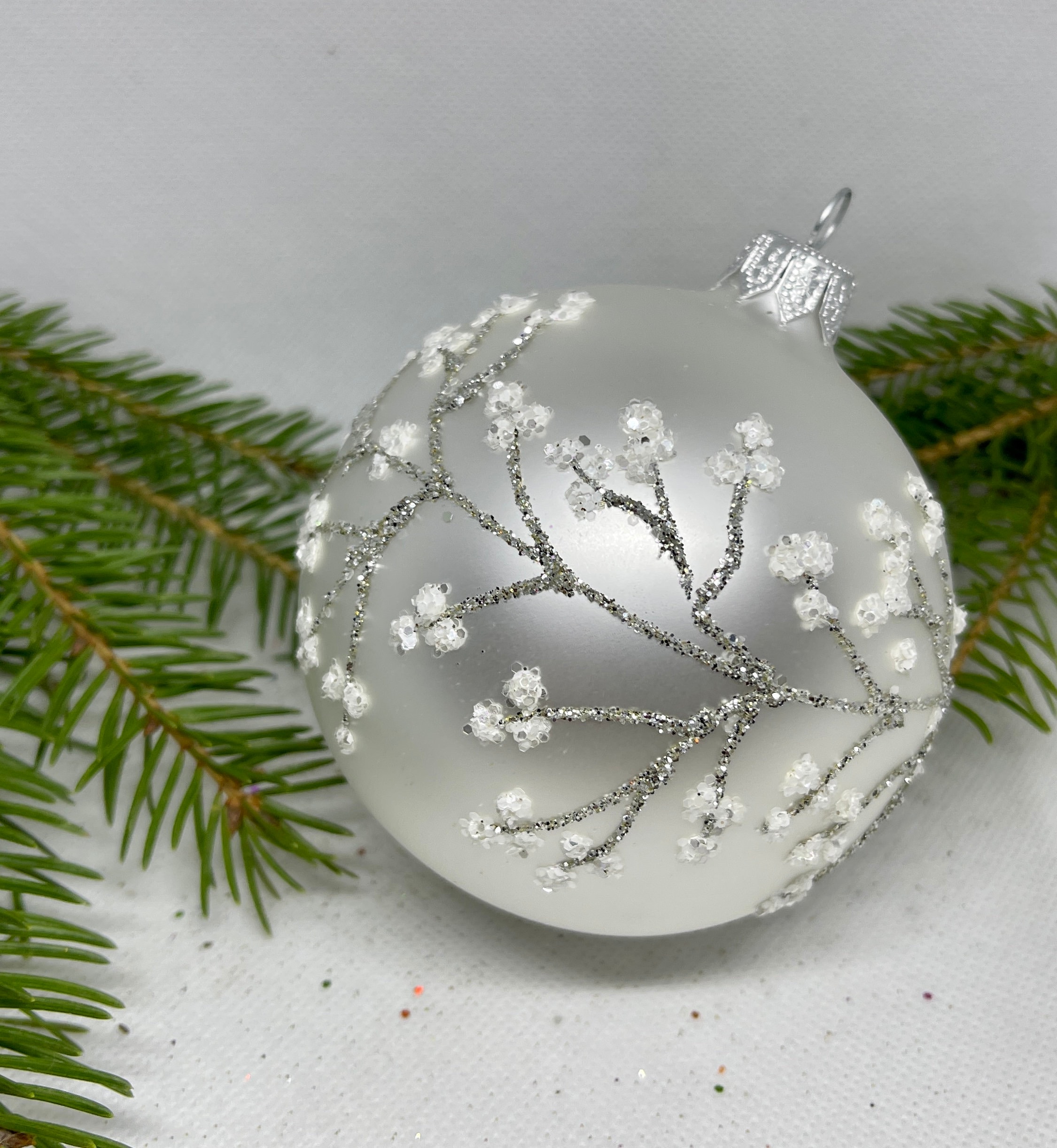 White Christmas Glass Ball With Silver Branches,glitter Xmas Ornaments,  Blown Glass Christmas Ball, Handmade Paited Christmas Glass Baubles 