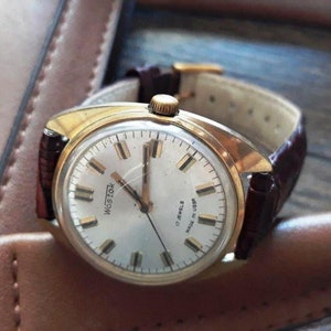 Vintage Mechanical Watch for Men | Retro Wristwatch | Leather Strap | Manual Wind | Gift for Him | Classic Style | Timeless Men’s Accessory