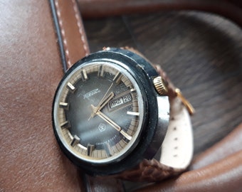 Vintage Mechanical Watch for Men | Retro Wristwatch | Leather Strap | Manual Wind | Gift for Him | Classic Style | Timeless Men’s Accessory