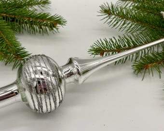 大きなシルバーのクリスマスガラスツリートッパー 37 cm (14.5 インチ