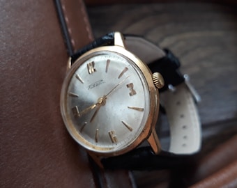 Vintage Mechanical Watch for Men | Retro Wristwatch | Leather Strap | Manual Wind | Gift for Him | Classic Style | Timeless Men’s Accessory
