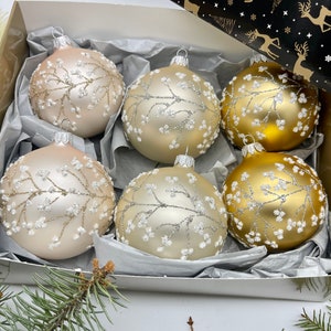 Christmas decor, Handcrafted Christmas Glass Ornaments Set - Festive Set of 6 Ornaments for Holiday Home Decor, Xmas 2025, Christmas gift