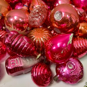 00 pink christmas glass ornaments antique Xmas Home Decor Pink, 1950s christmas decoration, vintage shiny Christmas, retro boha glass decor