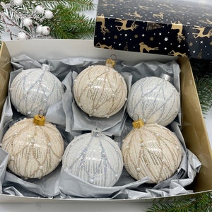 Christmas decor, Handcrafted Christmas Glass Ornaments Set - Festive Set of 6 Ornaments for Holiday Home Decor, Xmas 2025, Xmas gift, Winter