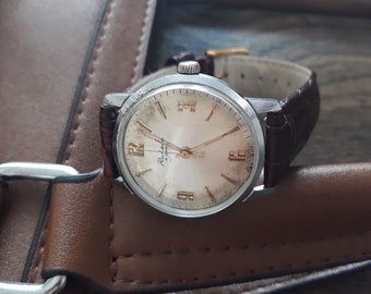 Vintage Mechanical Watch for Men | Retro Wristwatch | Leather Strap | Manual Wind | Gift for Him | Classic Style | Timeless Men’s Accessory