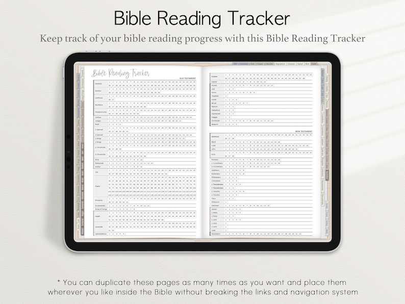 Op de afbeelding: Een digitale tablet met een afdrukbare Bijbellees-tracker. De tracker is verdeeld in twee secties: Oude Testament en Nieuwe Testament. Elke sectie bevat een lijst met de boeken van de Bijbel en een raster om de gelezen dagen af te vinken.